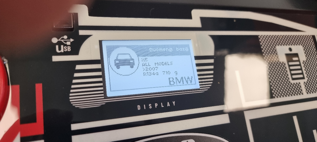 Automātiska gaisa kondicionieru uzpildes stacija RR351