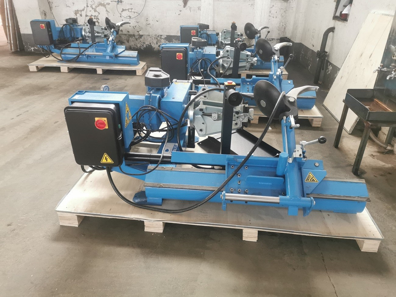 ATC26 TRUCK montāžas iekārta kravas automašīnām līdz 26 collām ATLANTIC