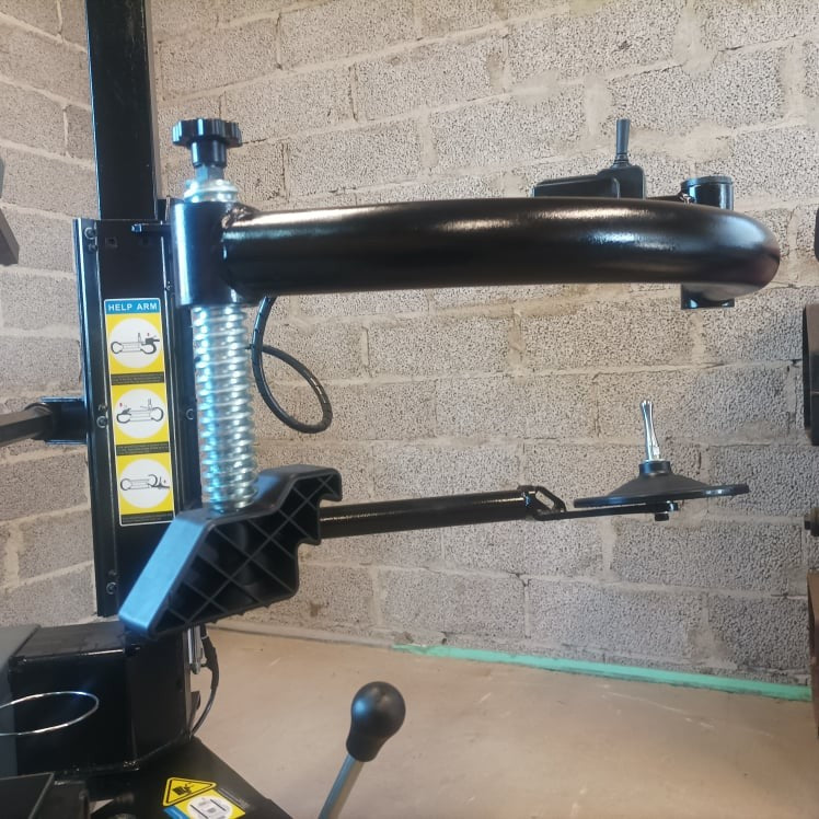 SM50T Automātiska riteņu montāžas iekārta 24"/2 ātrumi VIEDĀ APRĪKOJUMS