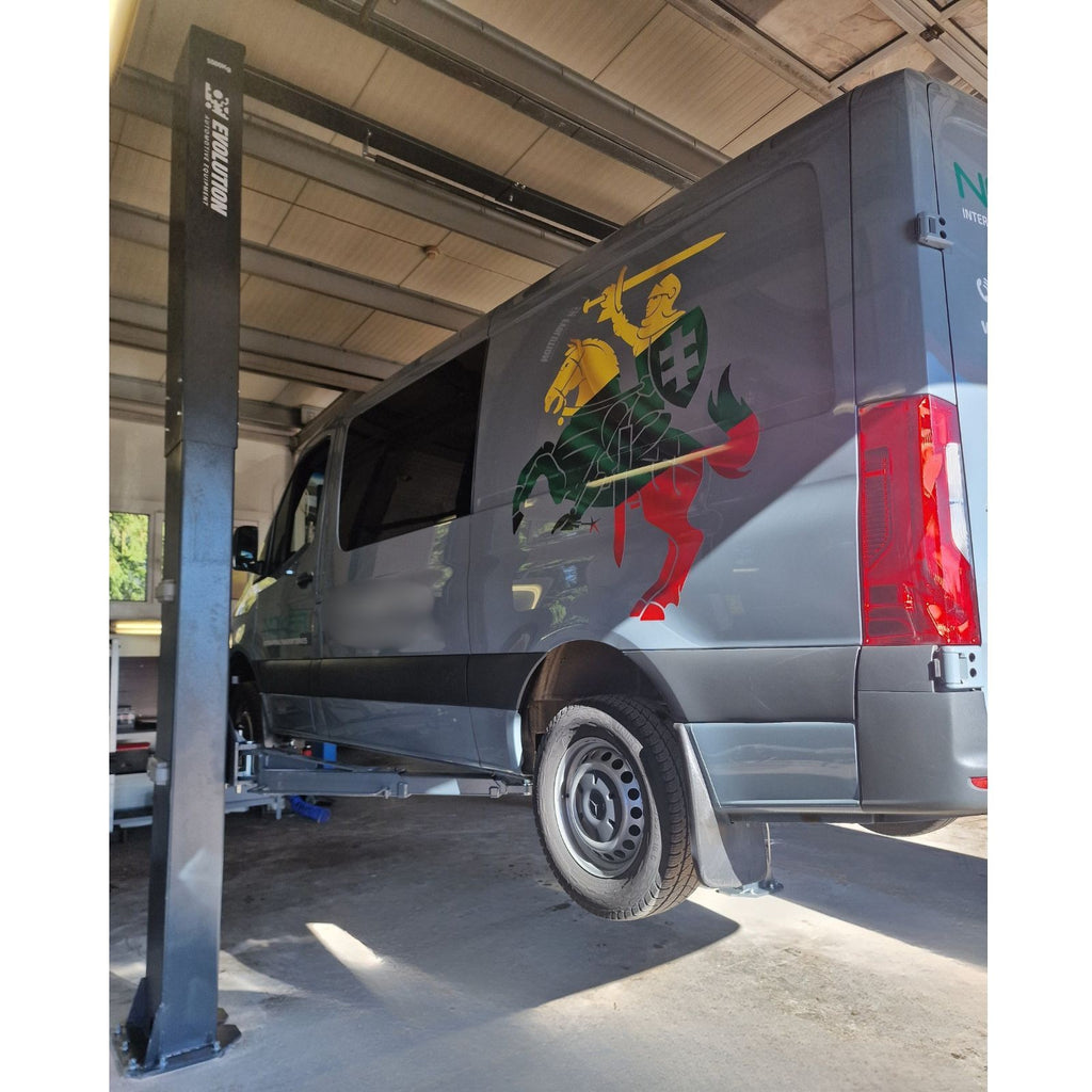 EVO-55UEH divu statņu pacēlājs 5500 kg EVOLUTION/400V