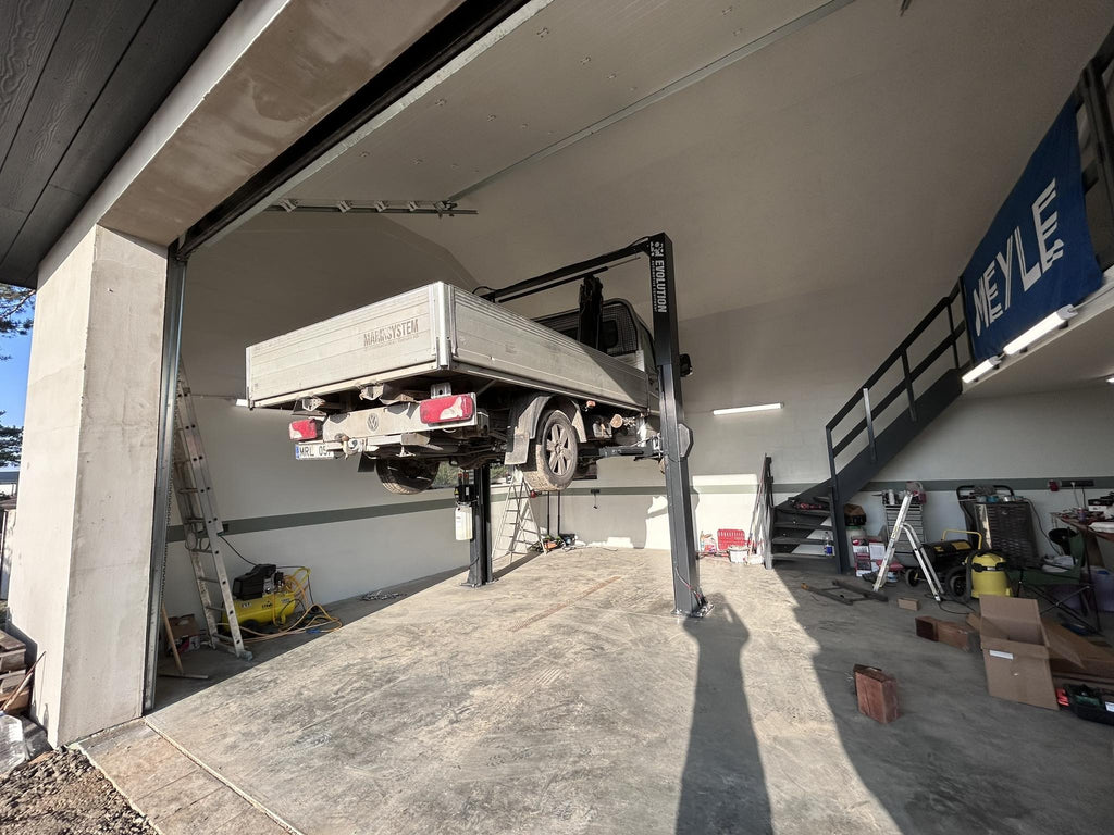 EVO-45DEH 2-statņu pacēlājs 4500kg EVOLUTION/230/400V