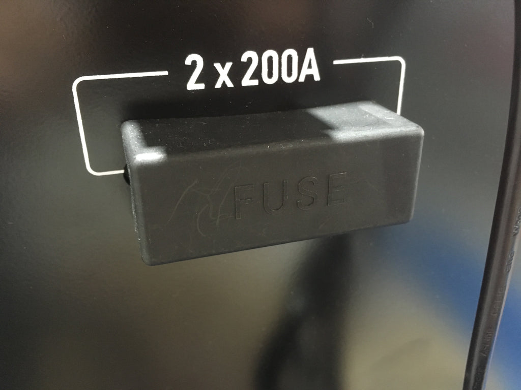 Akumulatora lādētājs ar palaišanas funkciju FBC-1000 6V/12V un 24V