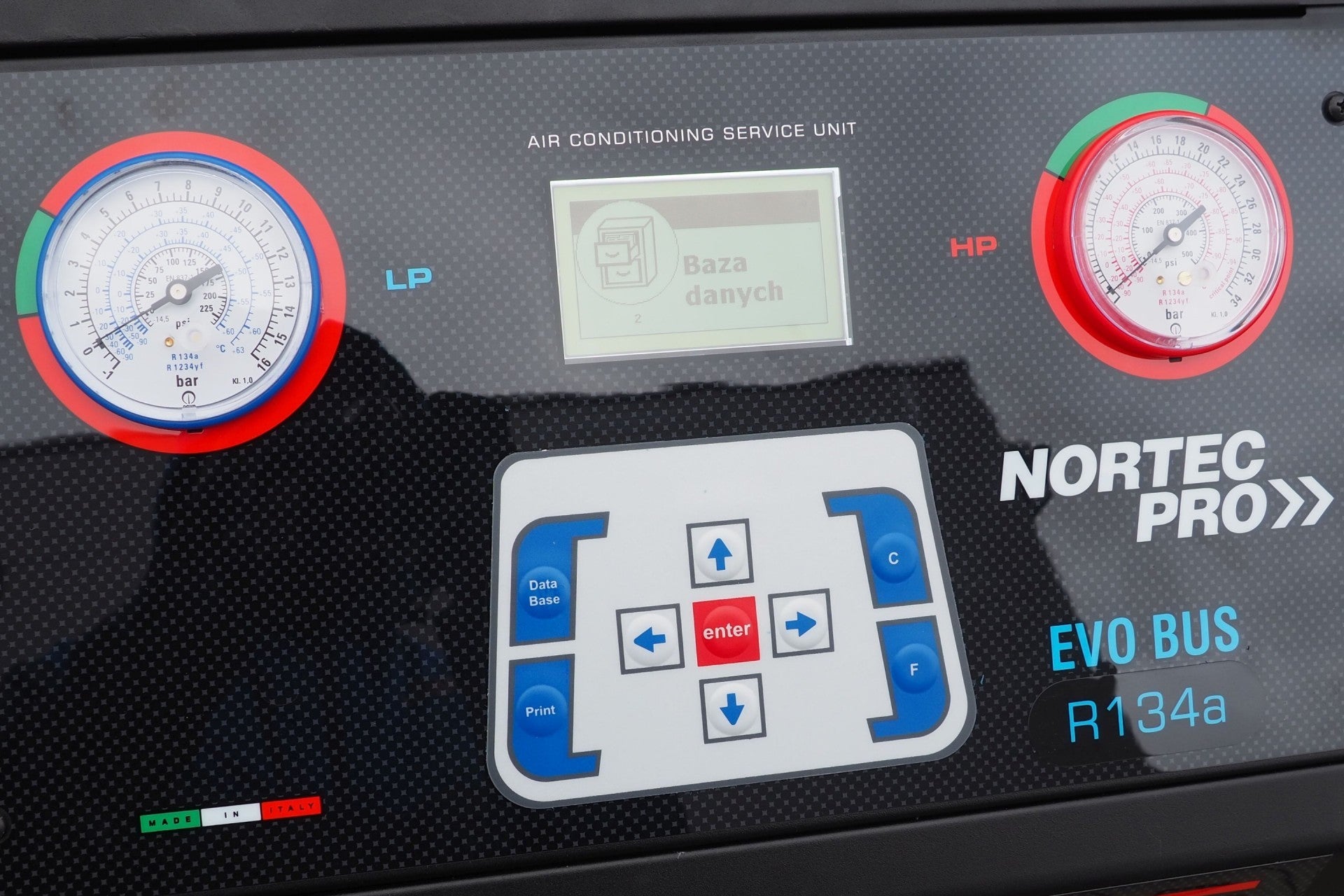 Automātiska gaisa kondicionieru uzpildes stacija autobusiem NORTEC EVO-BUS