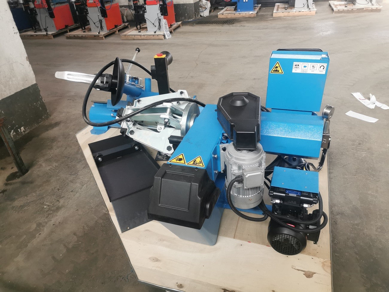 ATC26 TRUCK montāžas iekārta kravas automašīnām līdz 26 collām ATLANTIC